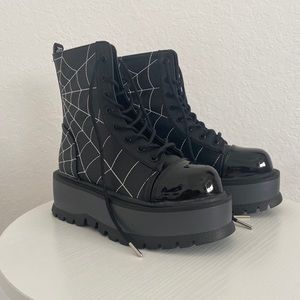 Slacker-88 Demonia Boots